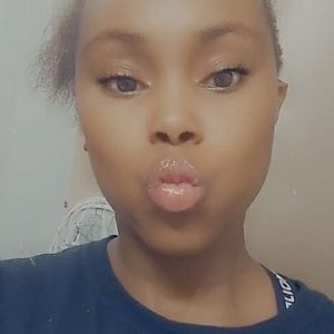 Meet your Posher, Neisha